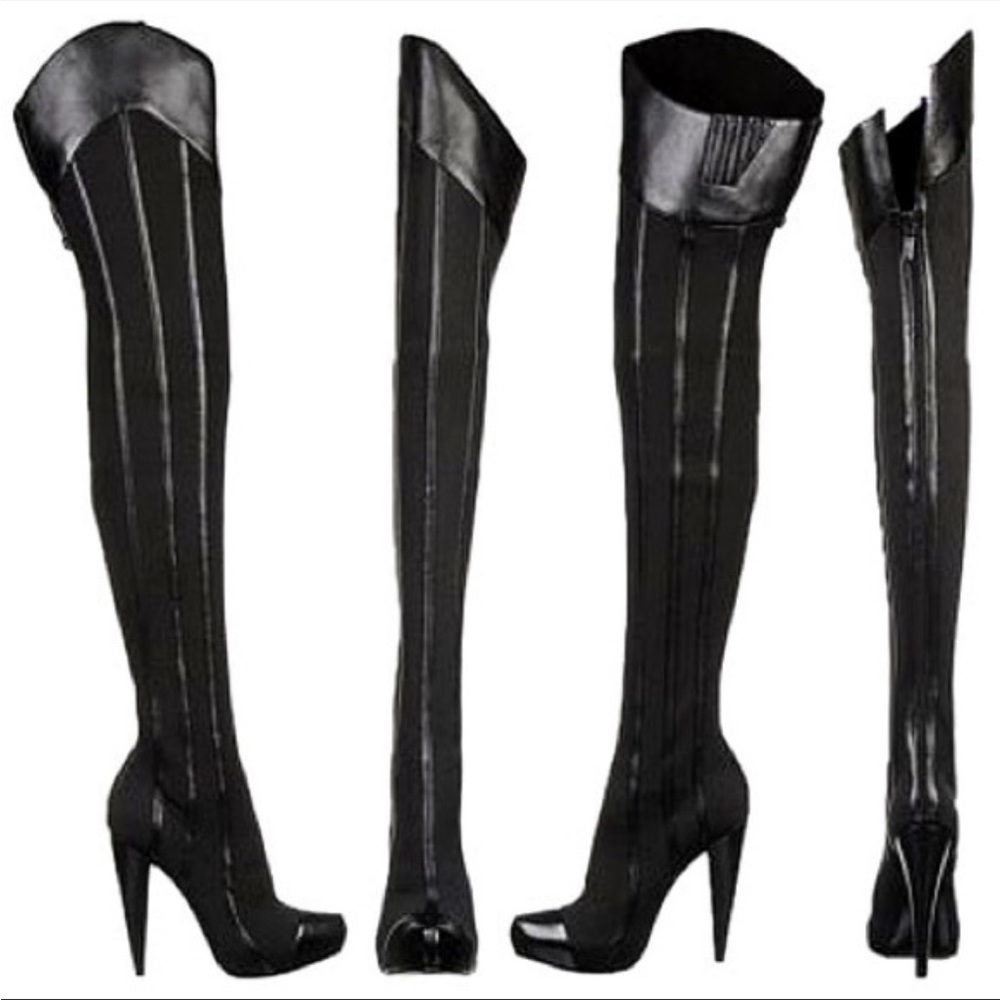 Report Signature Steinway thigh high boots BROWN
Size 6